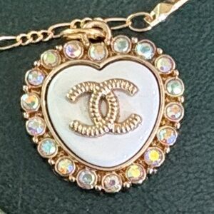 CHANEL Gold Chain Necklace Stunning On! 30% off today